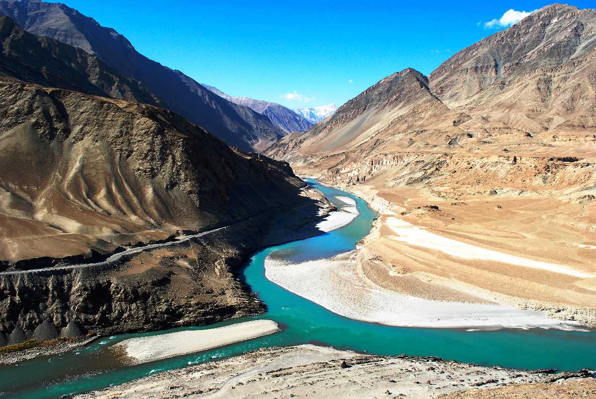Best route to visit Ladakh from Delhi