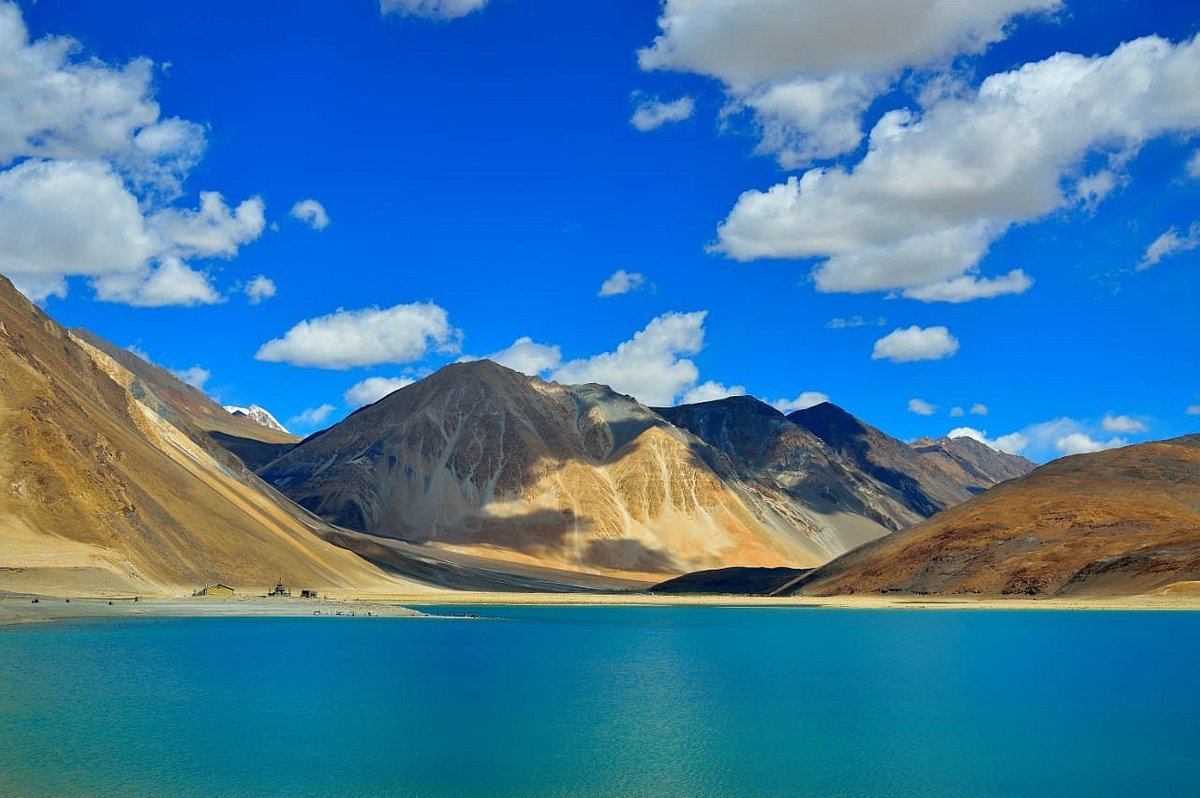 Low cost Ladakh tour packages from Delhi