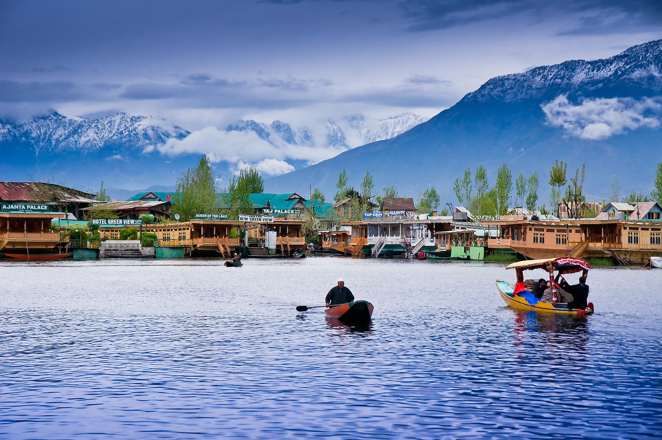 Kashmir-honeymoon-tour-package-from-Jammu